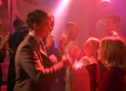 Кадр з фільму Підкорюючи Лондон