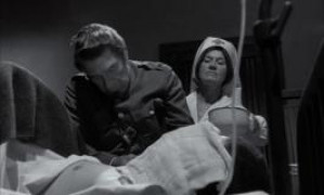 Кадр з фільму Джону дали зброю