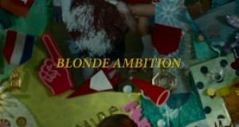 Кадр з фільму Білявка з амбіціями