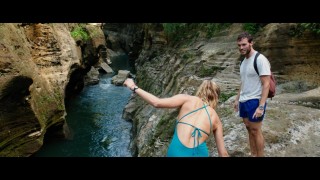 Кадр з фільму У полоні стихії