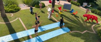 Кадр з фільму Клуб холостяків