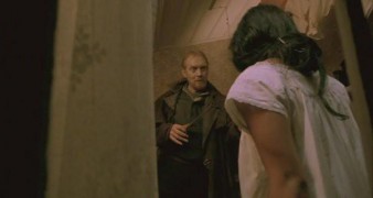 Кадр з фільму Місцеві