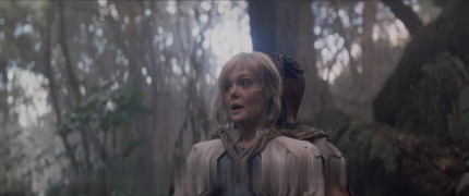 Кадр з фільму Хижак: Дикі землі