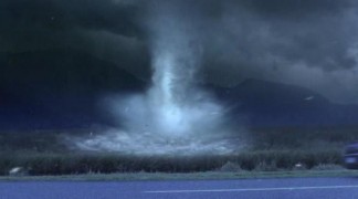 Кадр з фільму Крижаний смерч