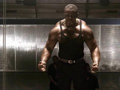 Кадр з фільму Дівчина номер один