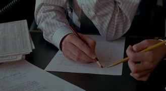 Кадр з фільму Справжні цінності