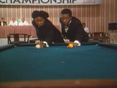 Кадр з фільму Поцілуйчик