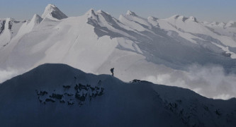 Кадр з фільму Вершина Богів