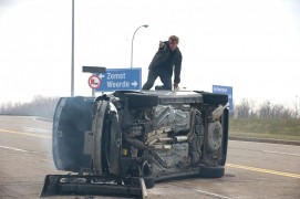 Кадр з фільму Експат