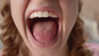 Кадр з фільму Божевільне королівство