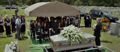 Кадр з фільму Молодість за страховкою