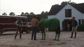 Кадр з фільму Є про що поговорити