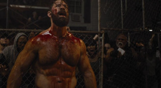 Кадр з фільму Гуркіт крізь темряву