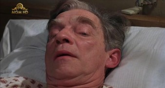 Кадр з фільму Ресторан Еліс