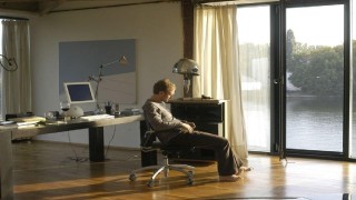 Кадр з фільму Самотність в мережі