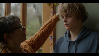 Кадр з фільму Поверни її назад