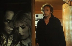 Кадр з фільму Далі нікуди