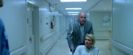 Кадр з фільму В облозі