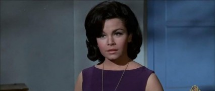 Кадр з фільму Файрбол 500