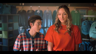 Кадр з фільму Висока Дівчина 2