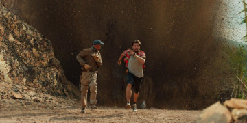 Кадр з фільму Тремтіння землі 7: Острів люті