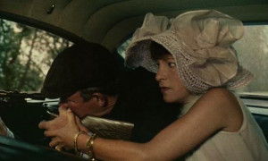 Кадр з фільму Пригоди китайця в Китаї