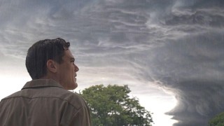 Кадр з фільму Ховатися