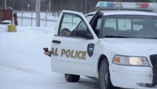 Кадр з фільму Під замком