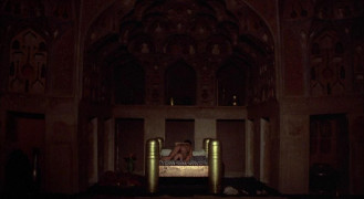 Кадр з фільму Квітка 1001 ночі