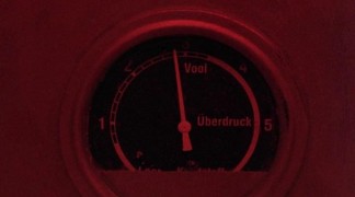 Кадр з фільму Під укіс