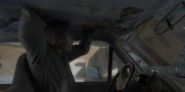 Кадр з фільму Тринадцять хвилин