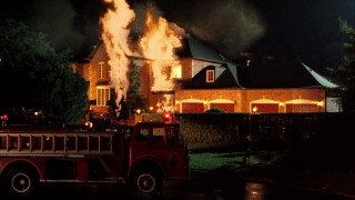 Кадр з фільму Високі паркани