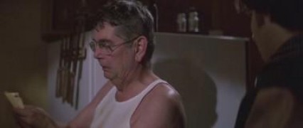 Кадр з фільму Звір всередині