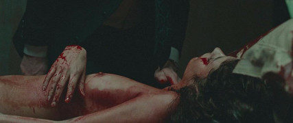 Кадр з фільму Білий як сніг