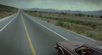 Кадр з фільму І твою маму теж