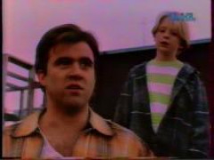 Кадр з фільму Повернення додому