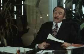 Кадр з фільму Далі нікуди