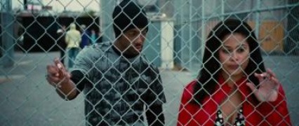 Кадр з фільму Запали цей світ