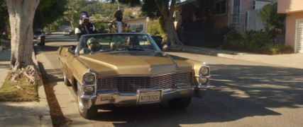 Кадр з фільму Інший район