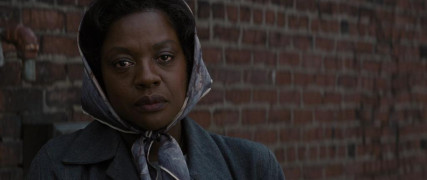 Кадр з фільму Паркани