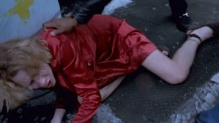 Кадр з фільму Бездоганна