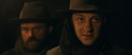 Кадр з фільму Темна долина