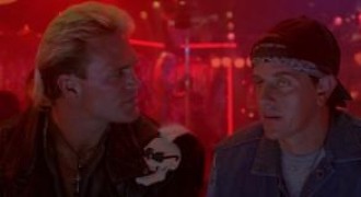 Кадр з фільму Незворушний