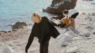 Кадр з фільму Віднесені хвилею