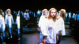 Кадр з фільму Повсталий з пекла 2. Пекельні пута