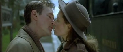 Кадр з фільму Три англійки за містом