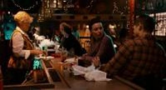 Кадр з фільму Рятівник