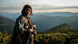 Кадр з фільму Довбуш