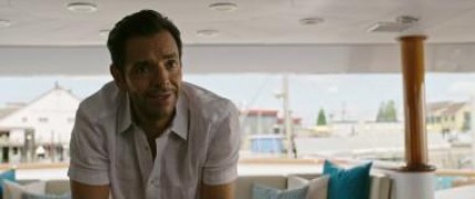 Кадр з фільму За бортом