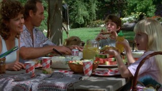 Кадр з фільму Полтергейст 2: Інший бік